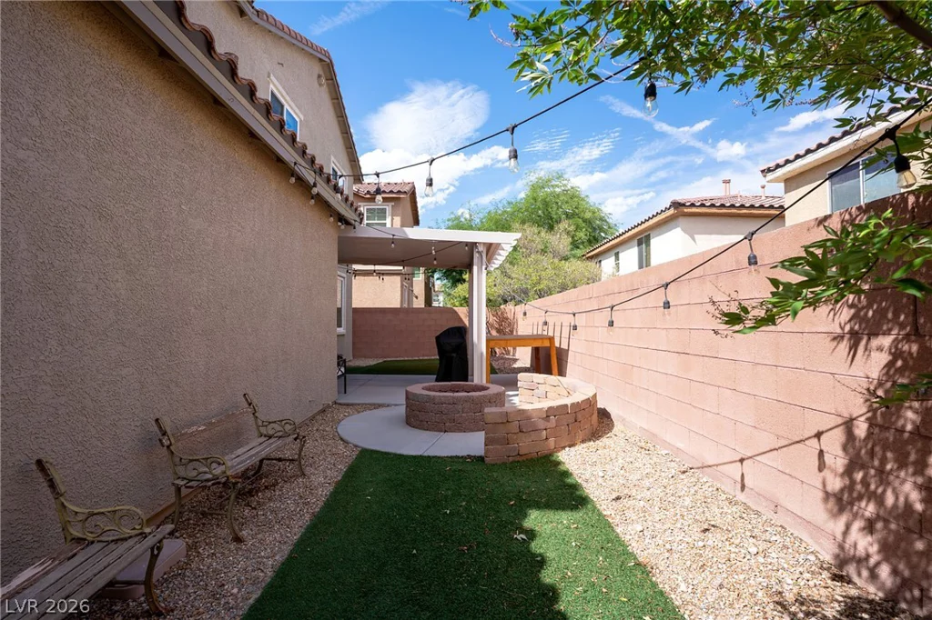 9796 Hearthfire, Las Vegas, NV 89178