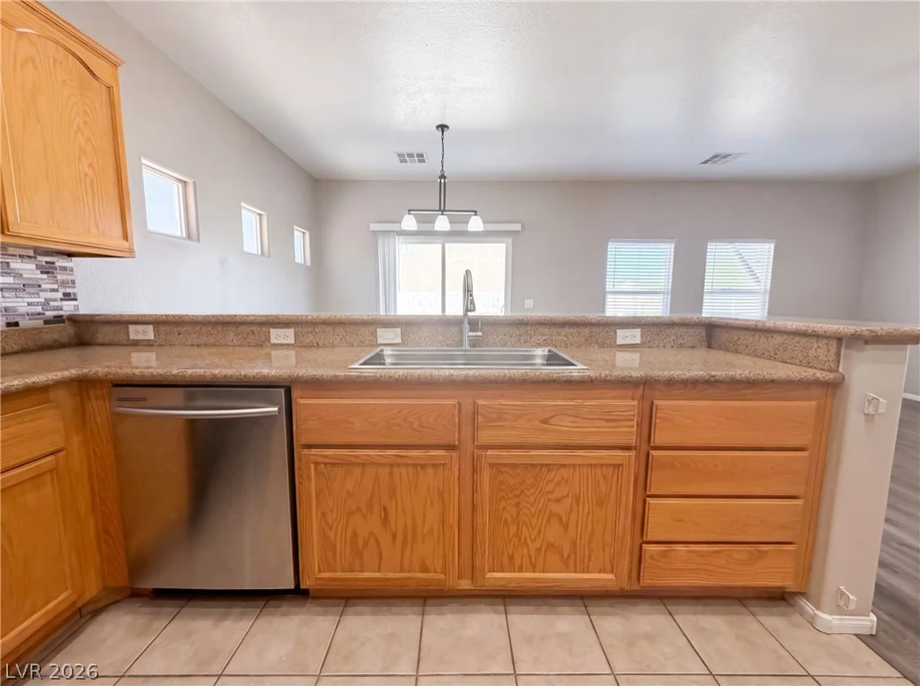 4560 Sunflower, Las Vegas, NV 89120