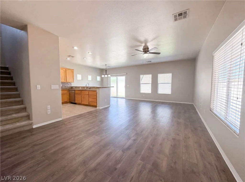 4560 Sunflower, Las Vegas, NV 89120