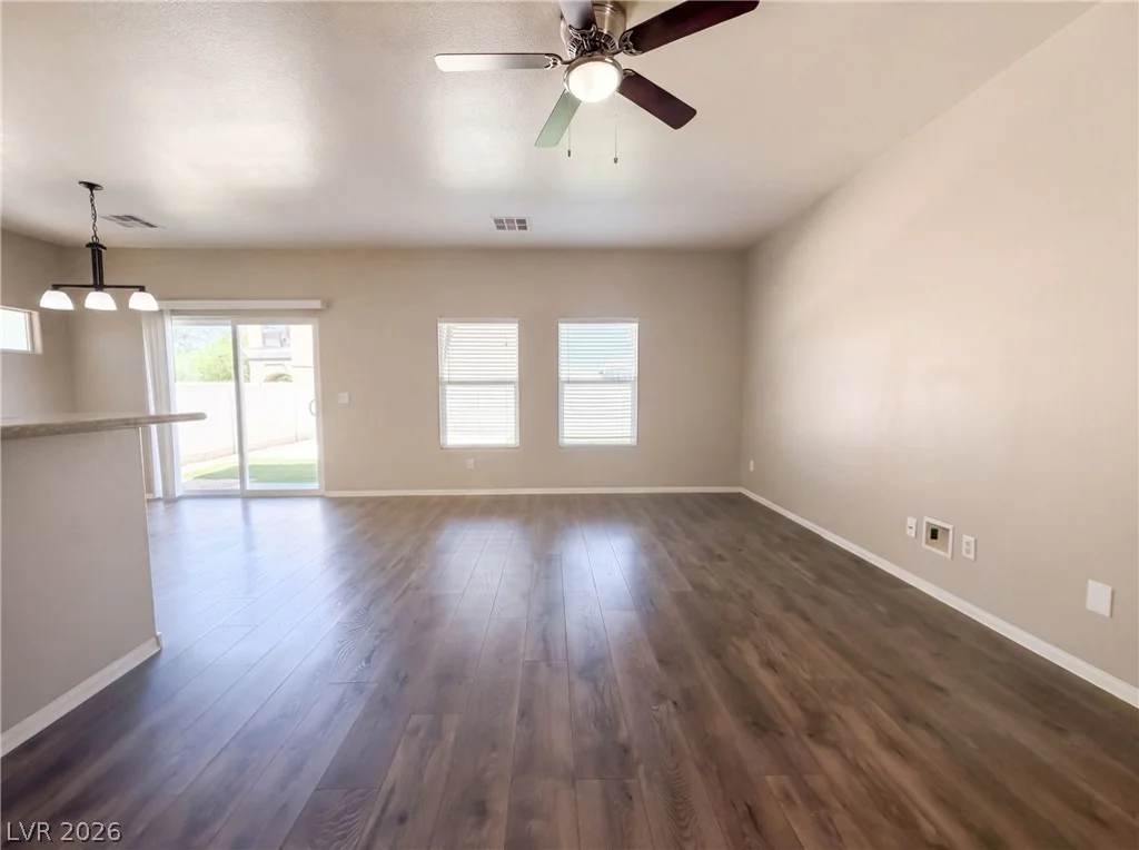 4560 Sunflower, Las Vegas, NV 89120