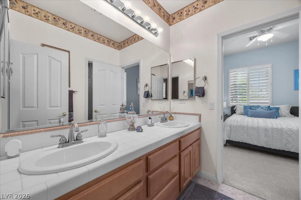 10658 Callington, Las Vegas, NV 89183