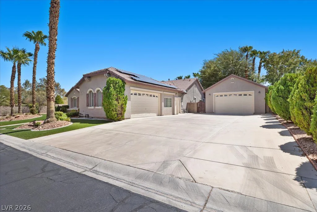 10658 Callington, Las Vegas, NV 89183