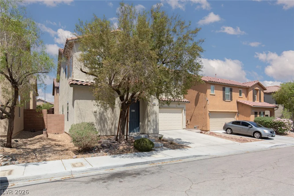 11631 Giles, Las Vegas, NV 89183