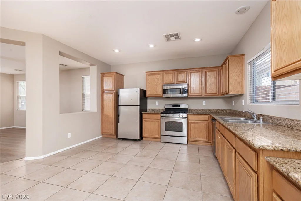 11631 Giles, Las Vegas, NV 89183