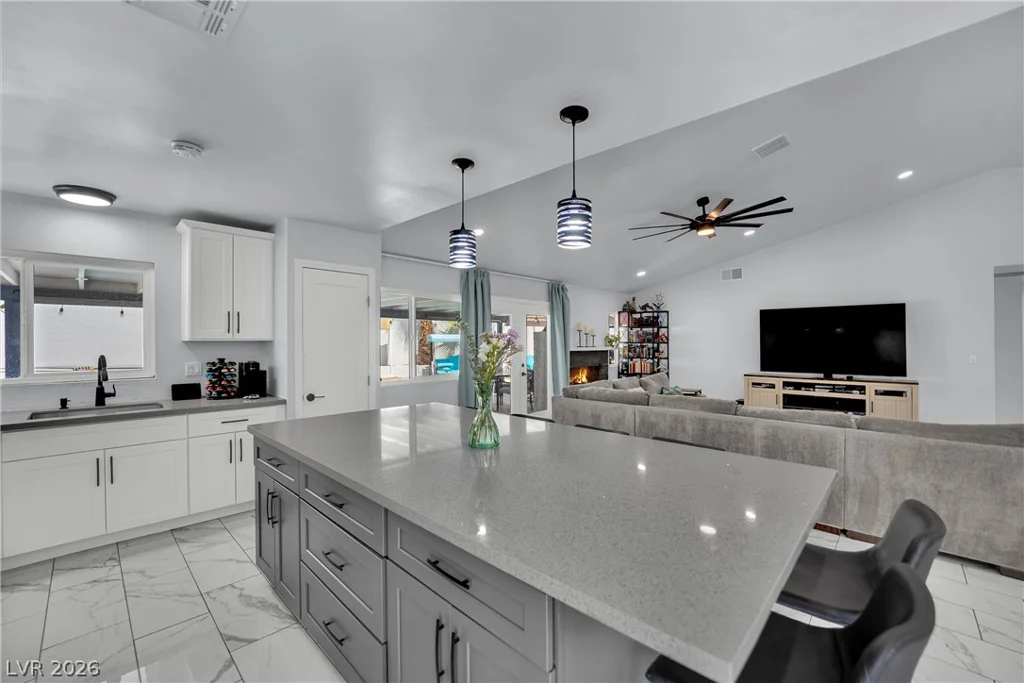 6636 Treadway, Las Vegas, NV 89103