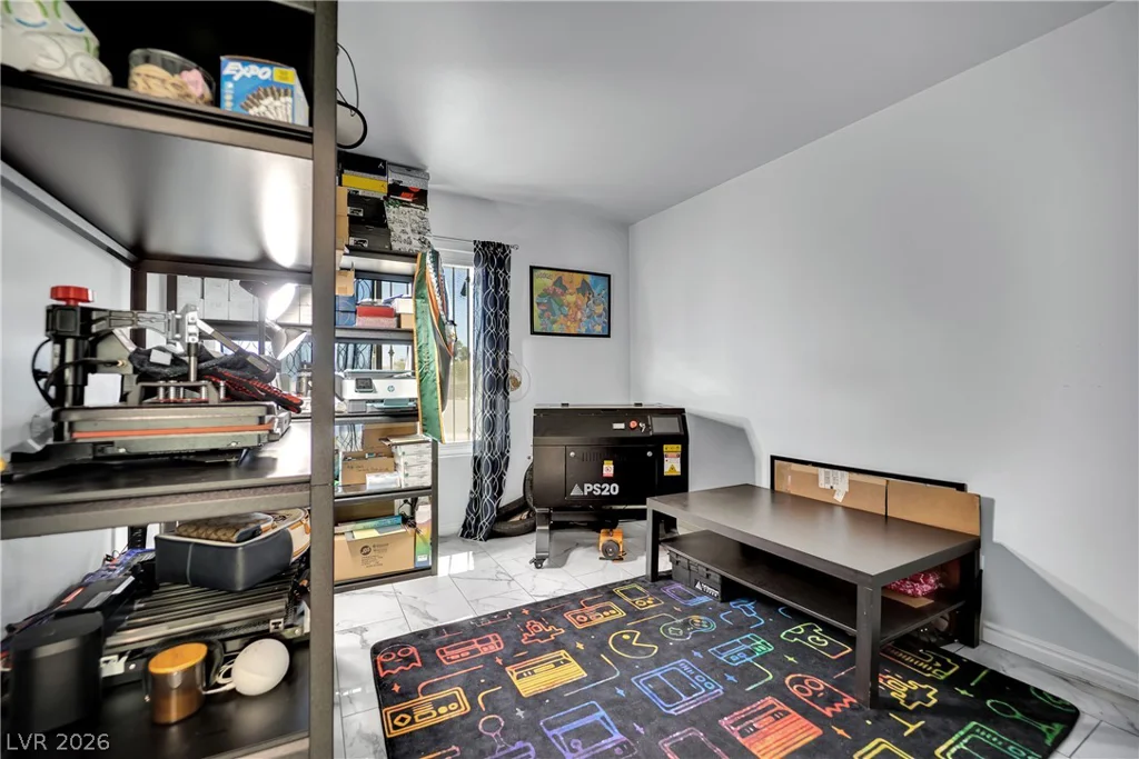 6636 Treadway, Las Vegas, NV 89103
