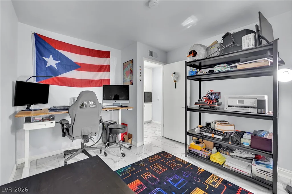 6636 Treadway, Las Vegas, NV 89103
