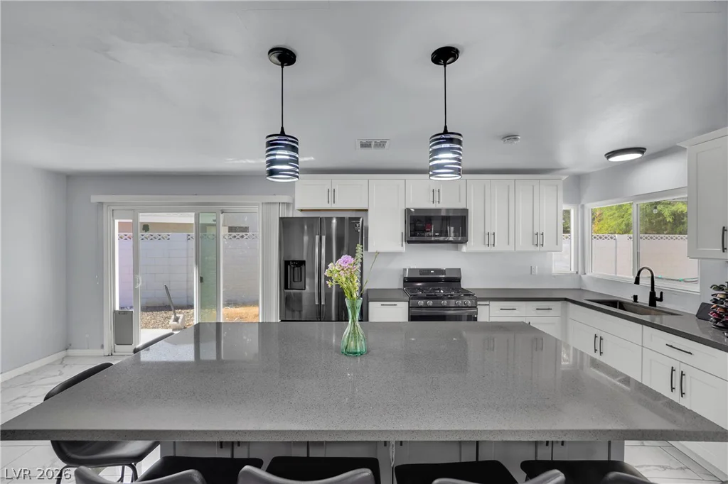 6636 Treadway, Las Vegas, NV 89103