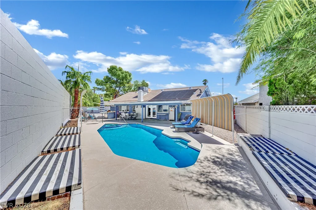 6636 Treadway, Las Vegas, NV 89103