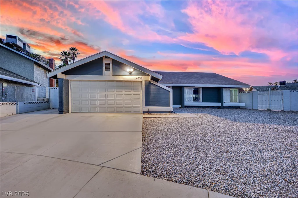 6636 Treadway, Las Vegas, NV 89103