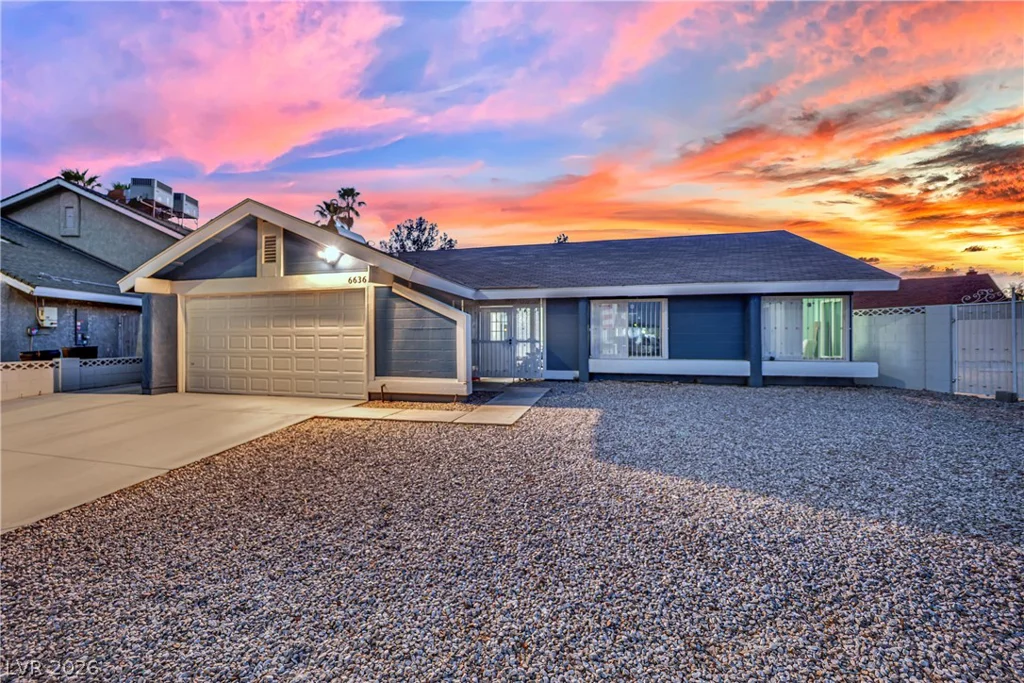 6636 Treadway, Las Vegas, NV 89103