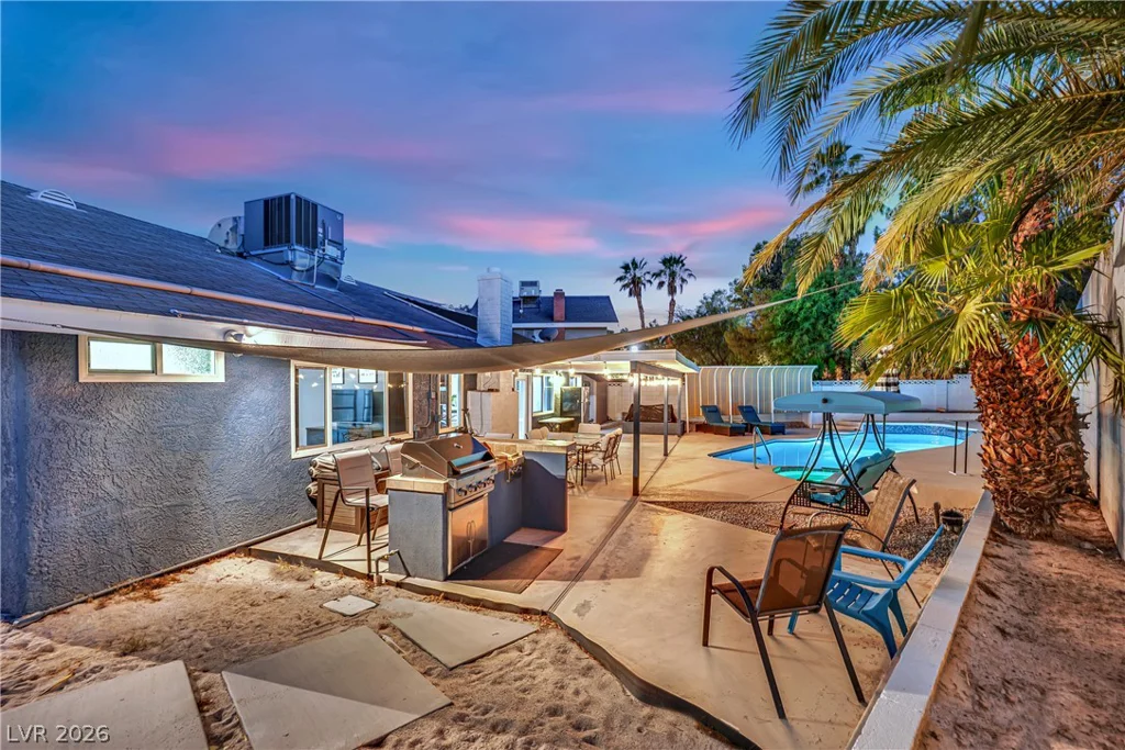 6636 Treadway, Las Vegas, NV 89103