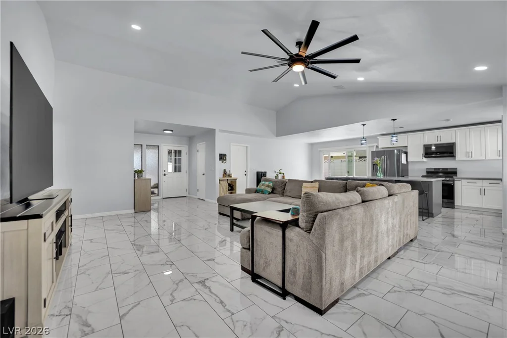 6636 Treadway, Las Vegas, NV 89103