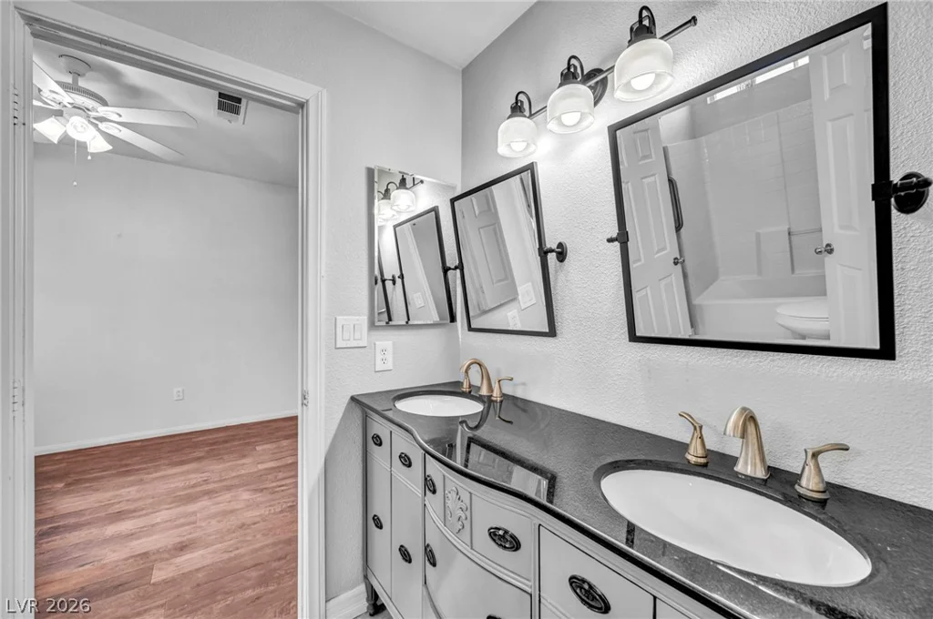 1004 Washington Oaks, Las Vegas, NV 89128