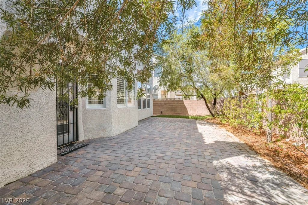 1004 Washington Oaks, Las Vegas, NV 89128