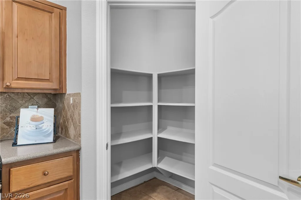 8819 Horizon Wind, Las Vegas, NV 89178