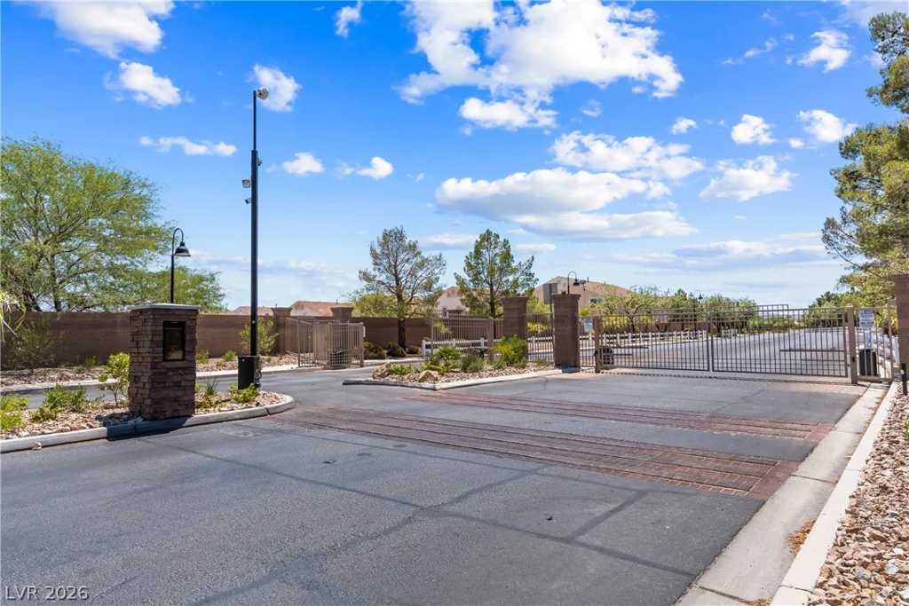 8819 Horizon Wind, Las Vegas, NV 89178