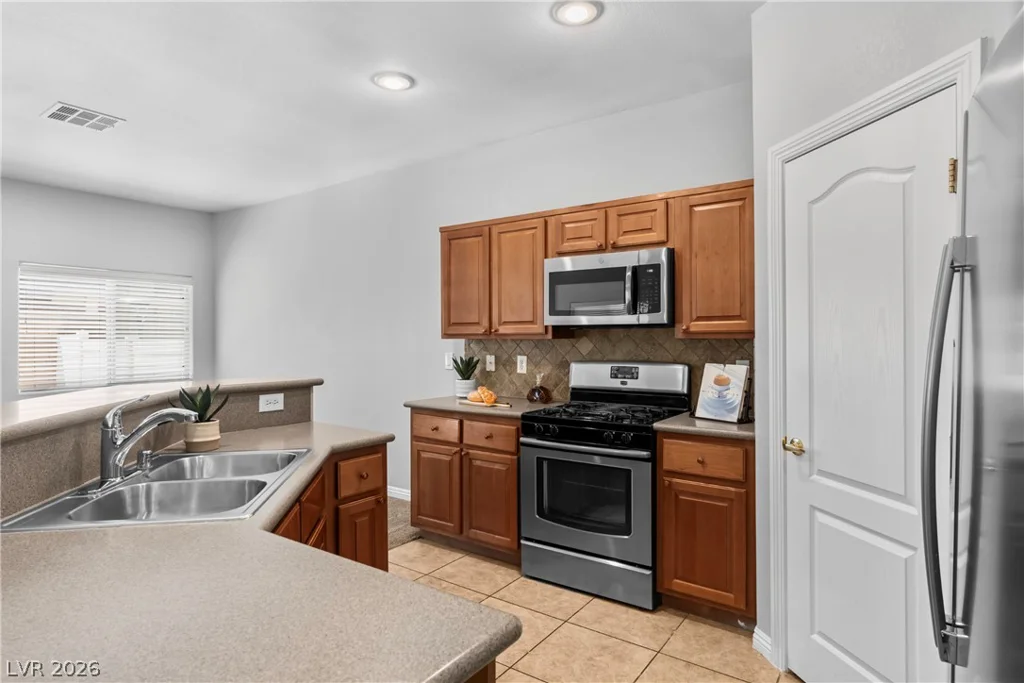 8819 Horizon Wind, Las Vegas, NV 89178