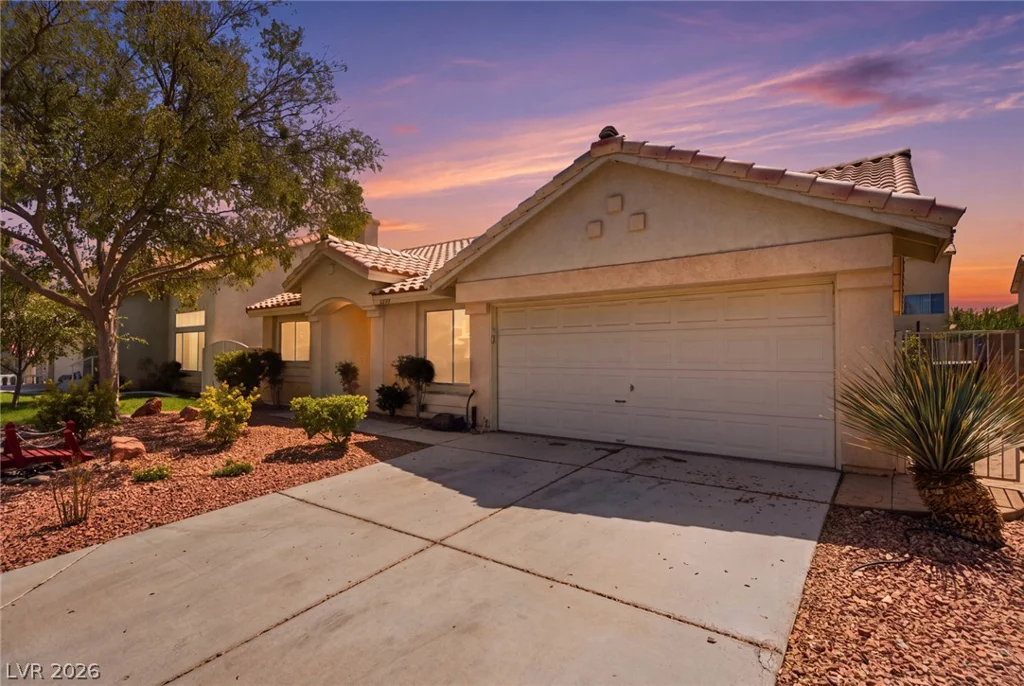 1725 Walingwood, North Las Vegas, NV 89031