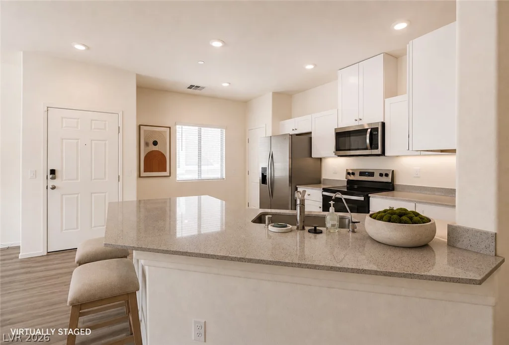 7915 Aurora Sky, North Las Vegas, NV 89084