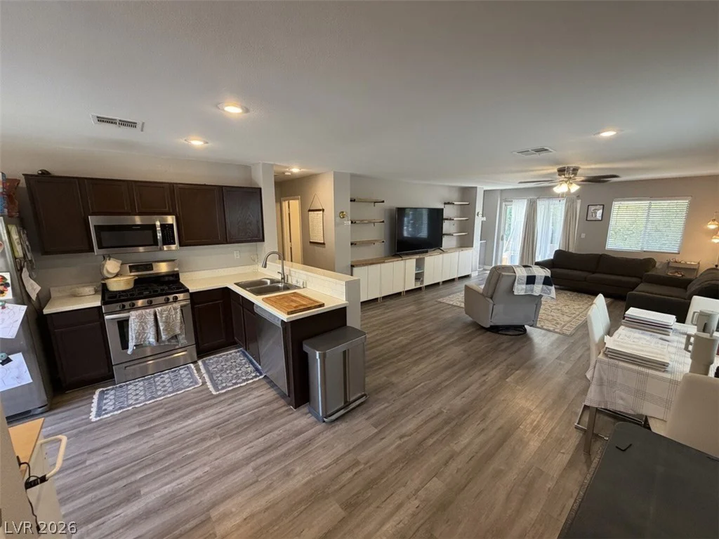705 Salt Flats, Henderson, NV 89011