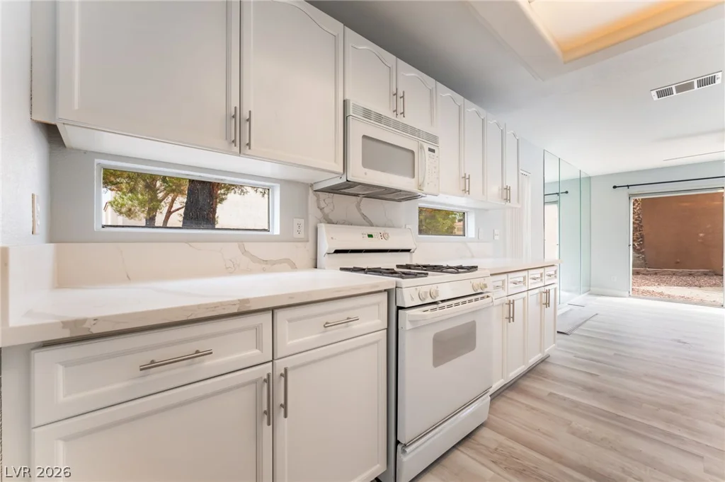8813 Hampton Green, Las Vegas, NV 89129