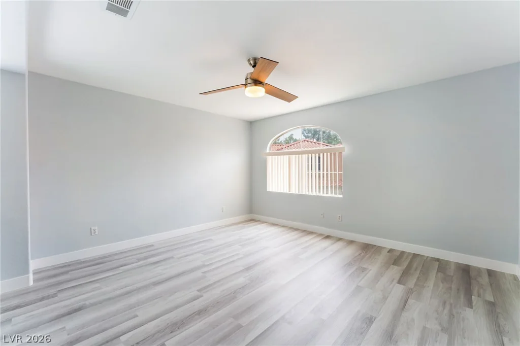 8813 Hampton Green, Las Vegas, NV 89129