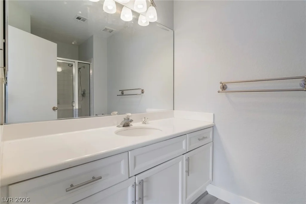 8813 Hampton Green, Las Vegas, NV 89129