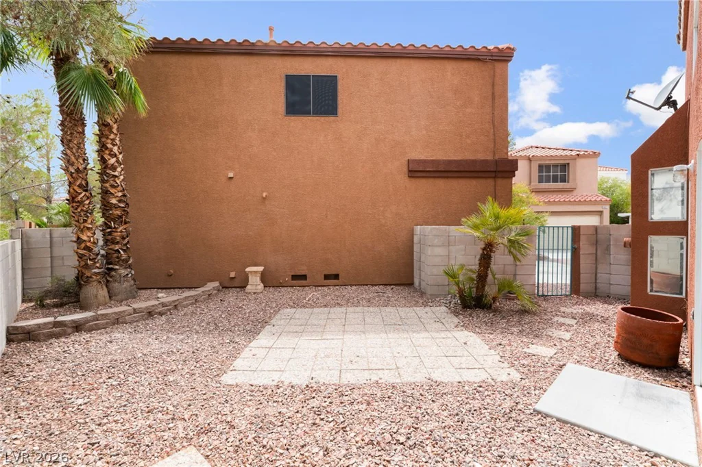 8813 Hampton Green, Las Vegas, NV 89129