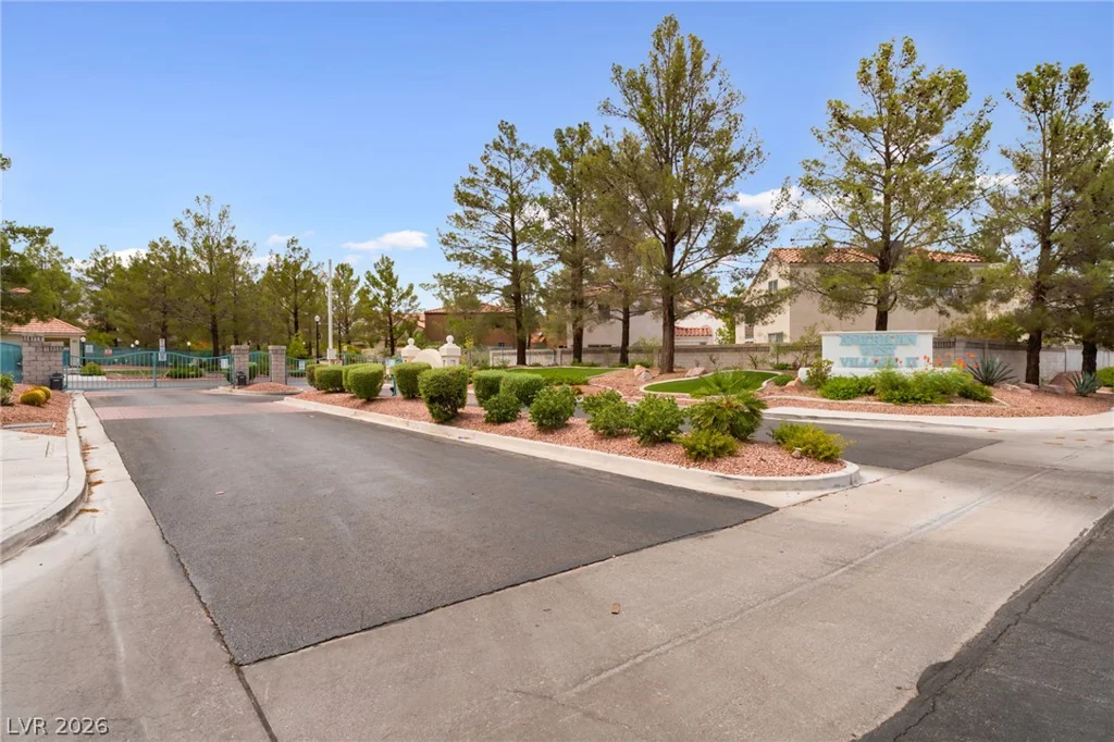 8813 Hampton Green, Las Vegas, NV 89129