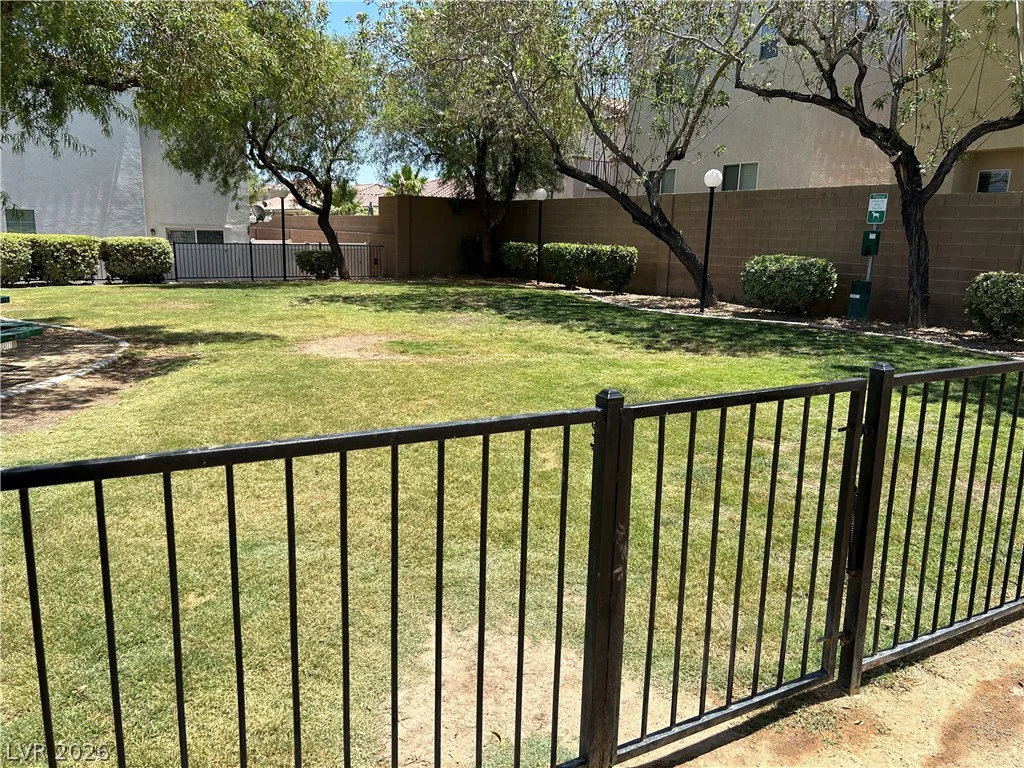 7683 Hampton Park, Las Vegas, NV 89113