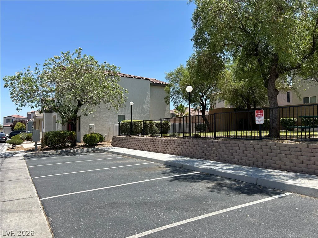 7683 Hampton Park, Las Vegas, NV 89113