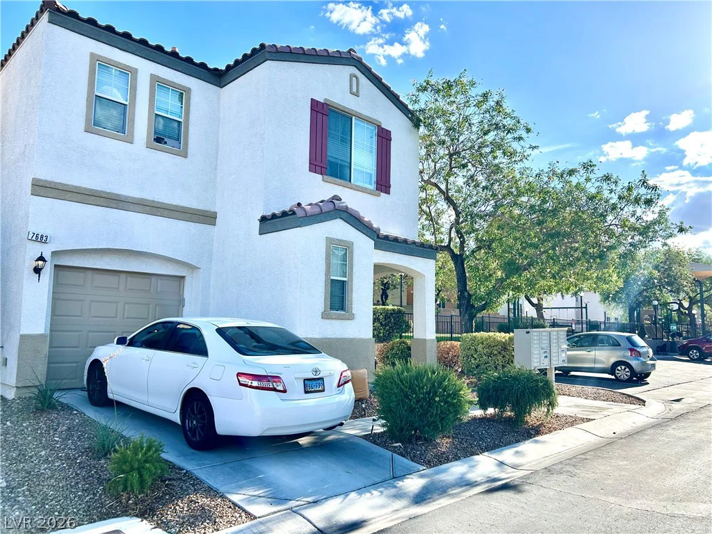 7683 Hampton Park, Las Vegas, NV 89113