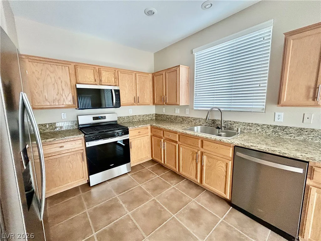 7683 Hampton Park, Las Vegas, NV 89113