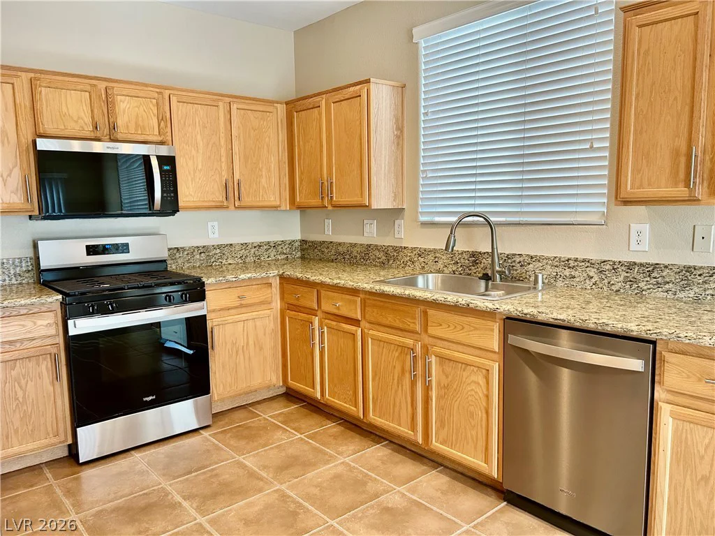 7683 Hampton Park, Las Vegas, NV 89113