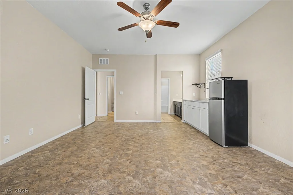 10104 Amana Oaks, Las Vegas, NV 89166