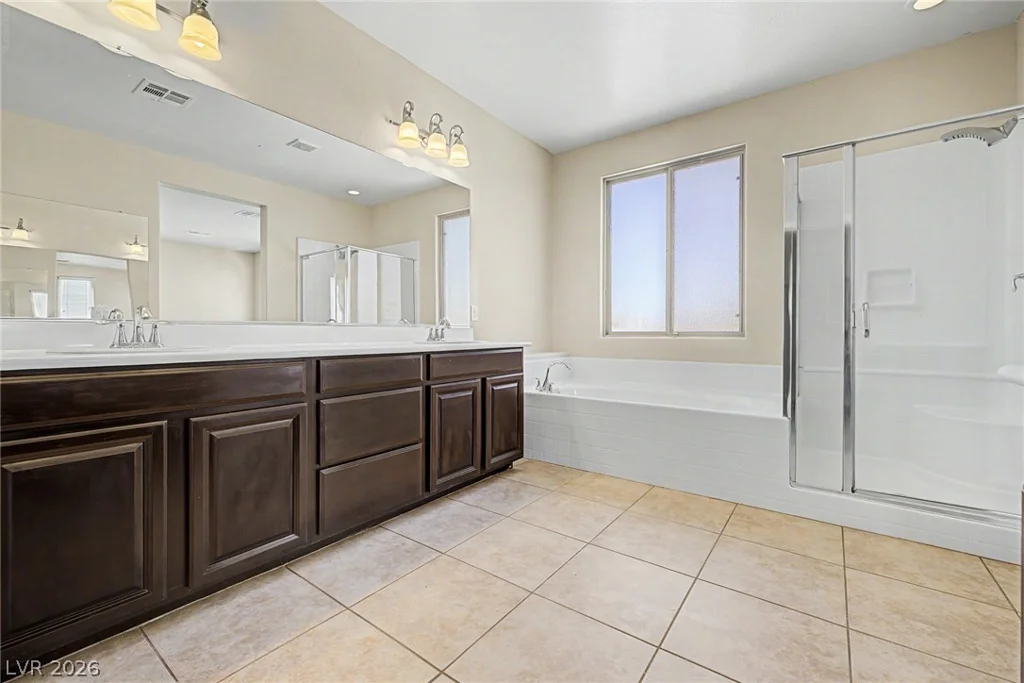 10104 Amana Oaks, Las Vegas, NV 89166