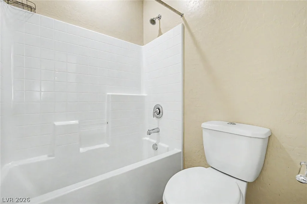 10104 Amana Oaks, Las Vegas, NV 89166