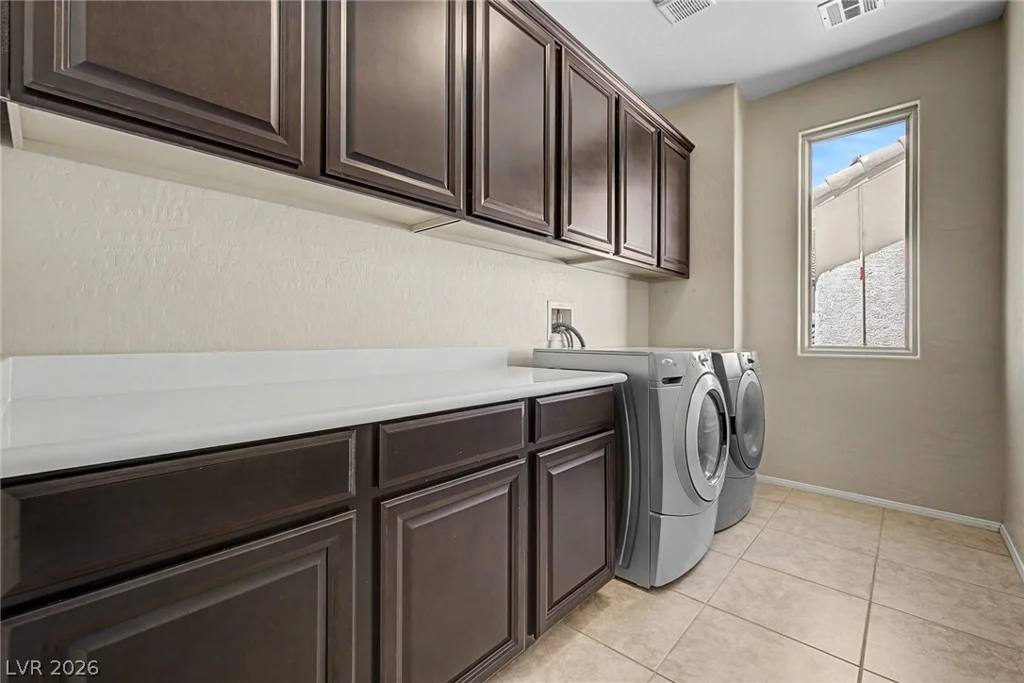10104 Amana Oaks, Las Vegas, NV 89166