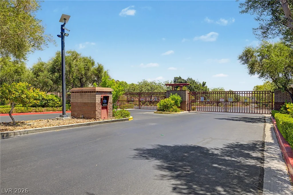 10104 Amana Oaks, Las Vegas, NV 89166