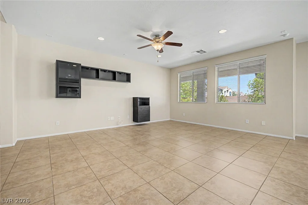 10104 Amana Oaks, Las Vegas, NV 89166