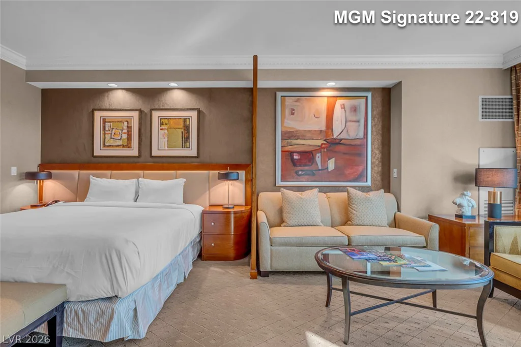 125 Harmon, Las Vegas, NV 89109