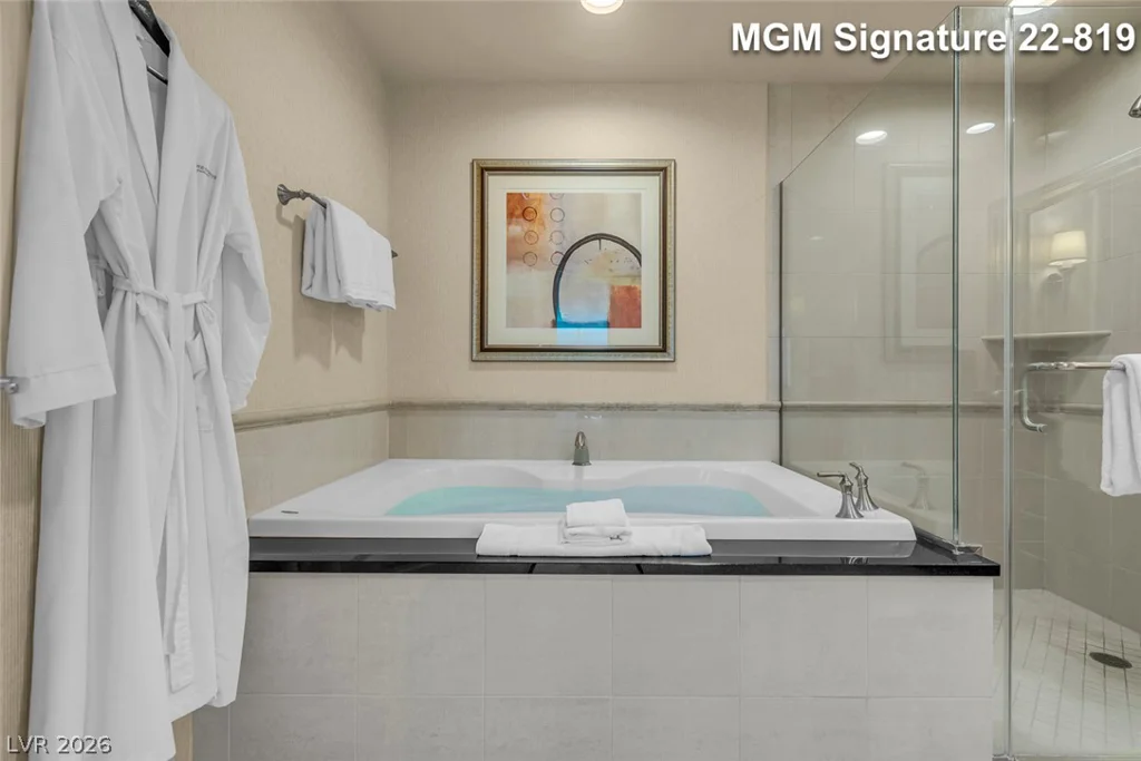 125 Harmon, Las Vegas, NV 89109