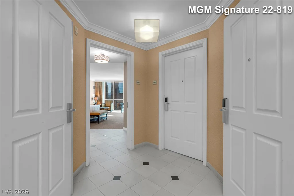 125 Harmon, Las Vegas, NV 89109