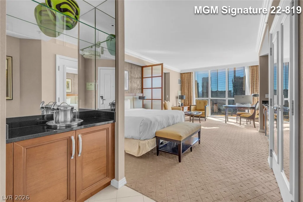 125 Harmon, Las Vegas, NV 89109