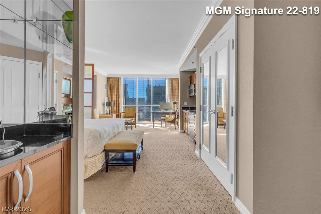 125 Harmon, Las Vegas, NV 89109