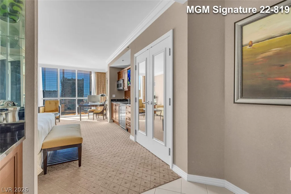 125 Harmon, Las Vegas, NV 89109