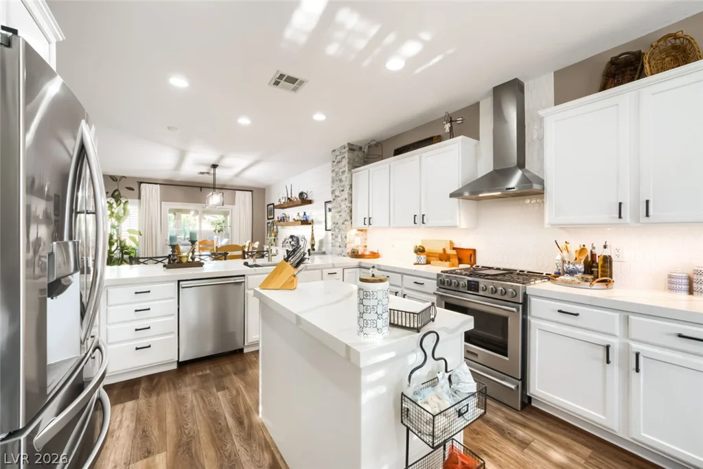 7356 Petrel, North Las Vegas, NV 89084