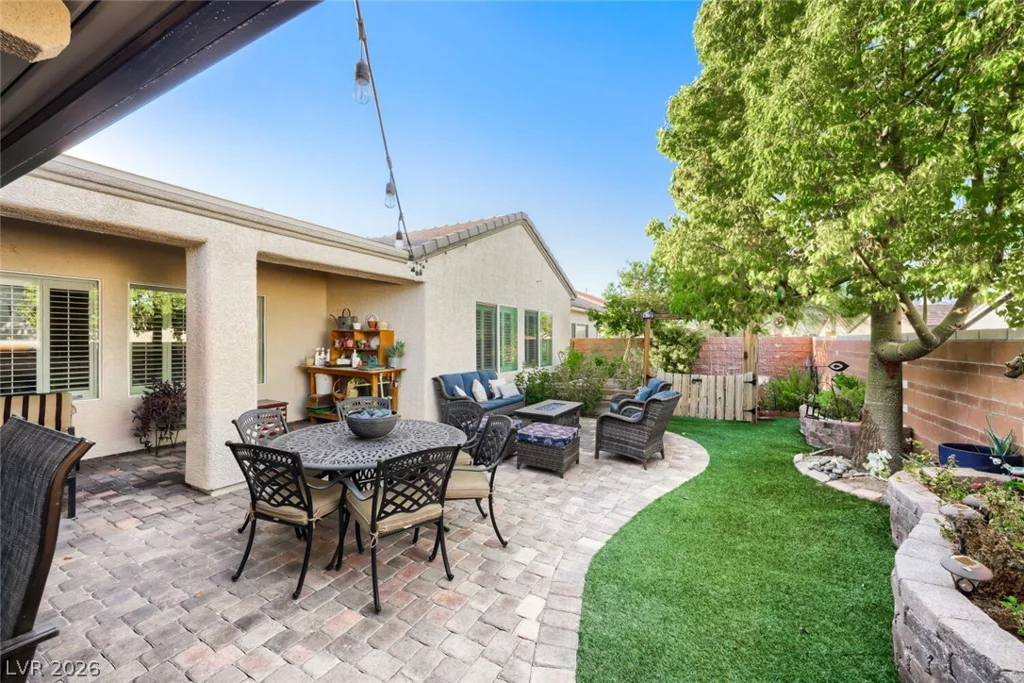 7356 Petrel, North Las Vegas, NV 89084