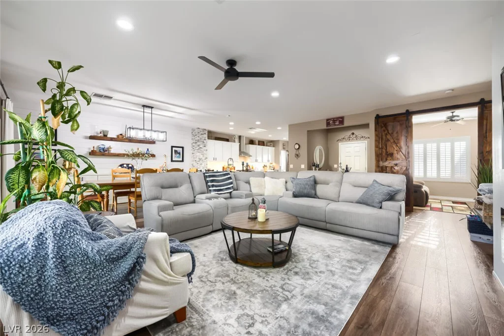 7356 Petrel, North Las Vegas, NV 89084